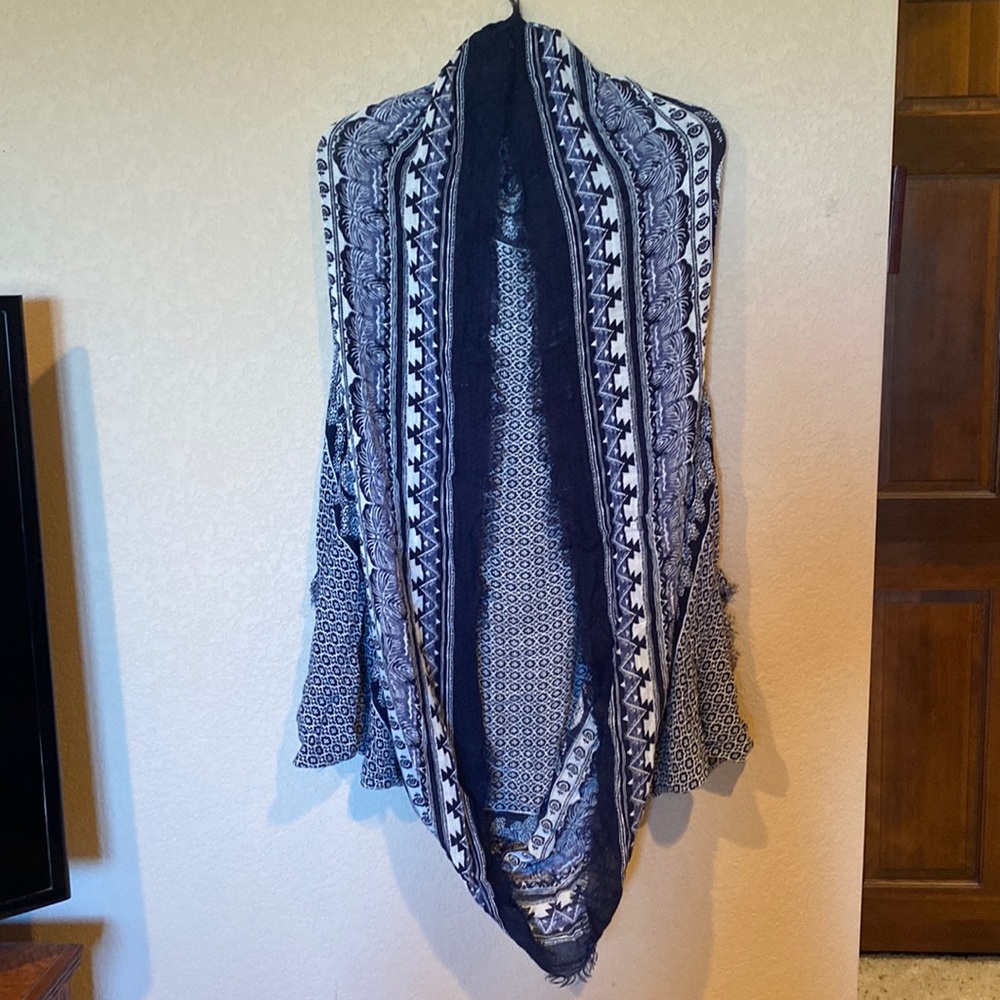 Blue and white shawl